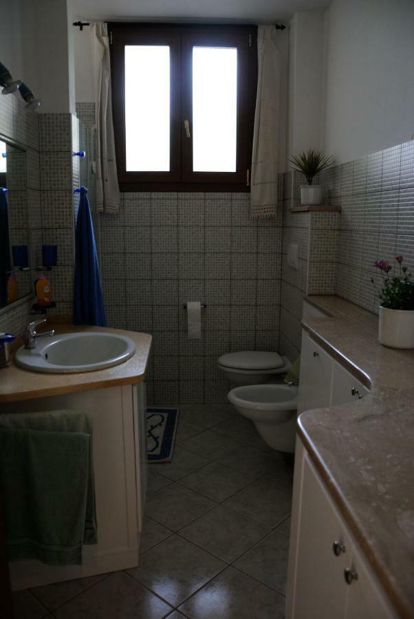 Tra Mare E Monti Apartment Santa Giusta Bagian luar foto